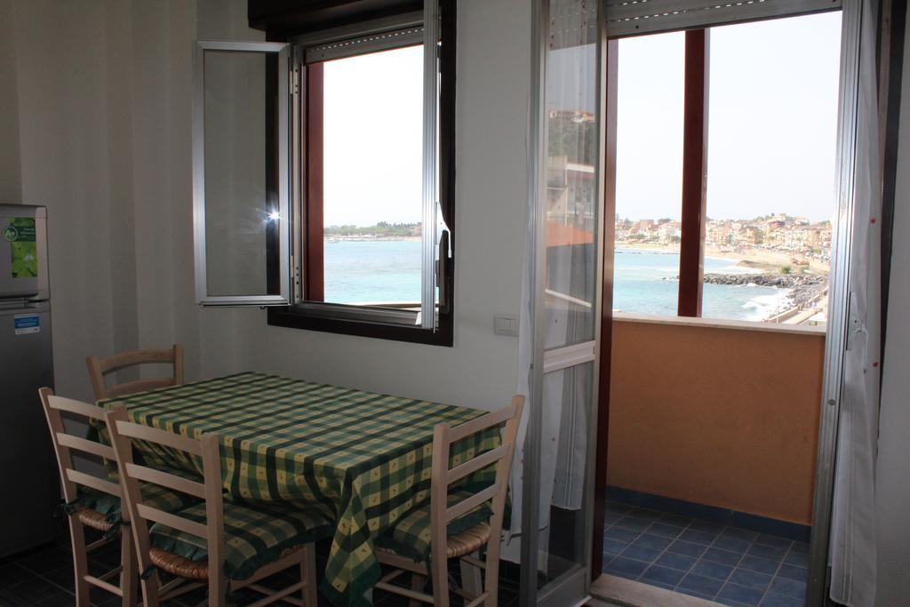 Appartamento Vista D'Incanto Giardini Naxos Eksteriør billede