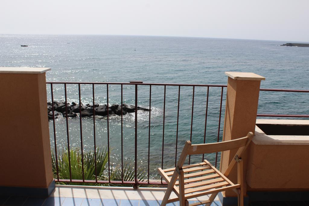 Appartamento Vista D'Incanto Giardini Naxos Eksteriør billede